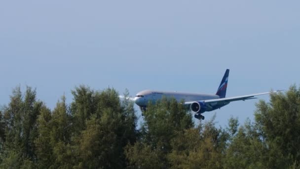 Aeroflot Boeing 777 přistání — Stock video