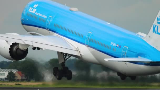 KLM Dreamliner odjezd — Stock video