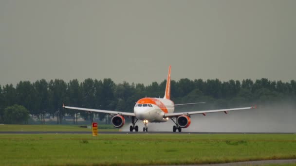 Salida EasyJet Airbus 319 — Vídeos de Stock