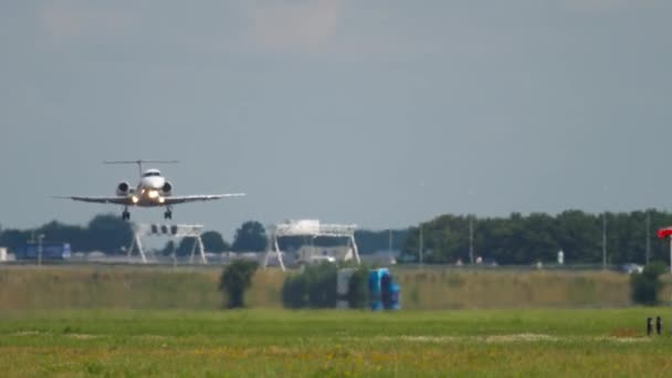 飞机接近和着陆 — 图库视频影像