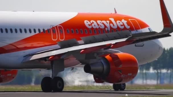Přistání EasyJet Airbus A320 — Stock video