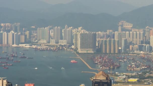 Вид грузового порта Гонконга с пика Виктория, временной интервал — стоковое видео