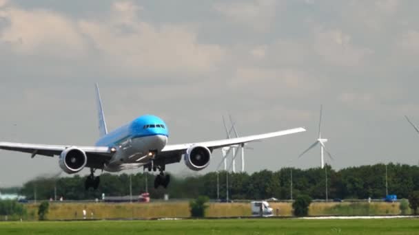 KLM Boeing 777 lądowanie — Wideo stockowe