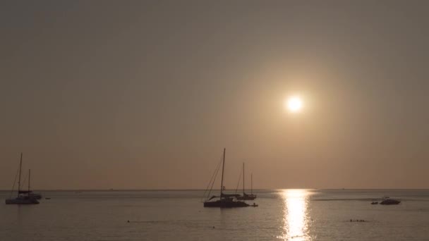 Phuket 'te gün batımı manzarası — Stok video