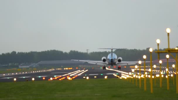 KLM Cityhopper Fokker 70 aterrizaje — Vídeos de Stock