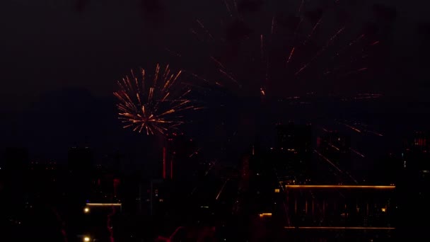 Colorido de fogos de artifício no festival do dia da cidade — Vídeo de Stock