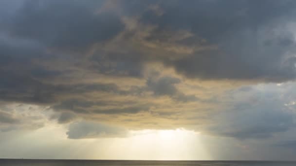 Paisaje del cielo de la tarde en Phuket — Vídeo de stock