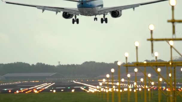 KLM Boeing 737 açılış — Stok video