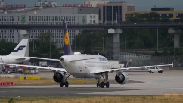 Такси Airbus A320 Lufthansa — стоковое видео