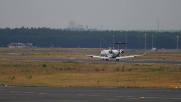 Airplane landing in Frankfurt — Stock Video