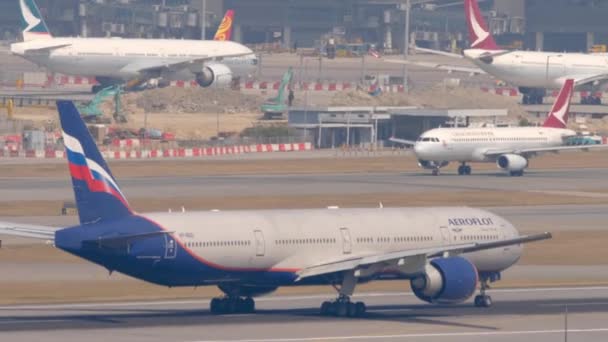 Boeing 777 salida de Hong Kong — Vídeo de stock