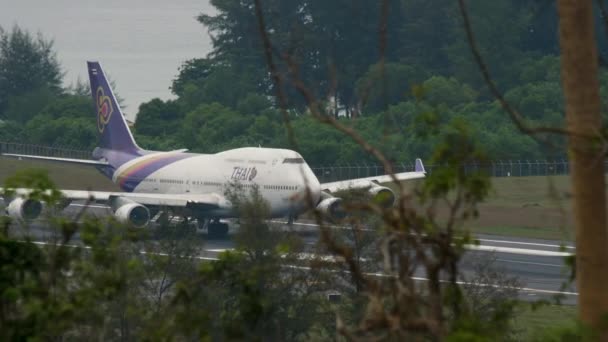 Flygplanets avgång från Phuket — Stockvideo