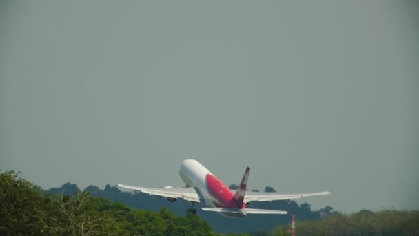 Abflug mit dem Flugzeug von Phuket — Stockvideo