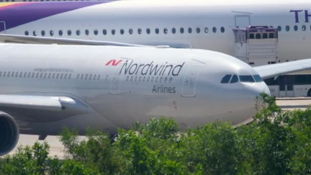 NordWind Airbus A330 rodaje — Vídeo de stock