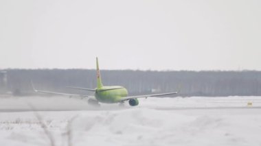 S7 Boeing 737 İvme ve kalkış