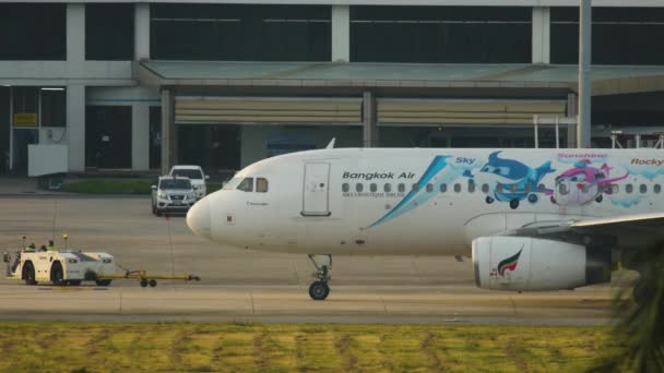 Avión Airbus 320 antes de la salida — Vídeos de Stock