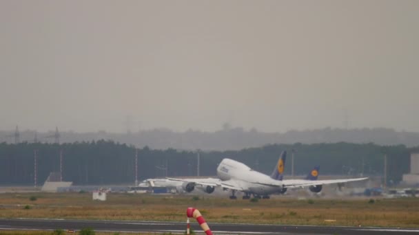 Boeing 747-start från Frankfurt — Stockvideo