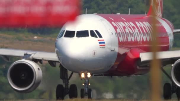 Airbus 320 frenando después del aterrizaje — Vídeos de Stock