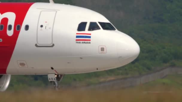 Рейсы Airbus 320 после посадки — стоковое видео