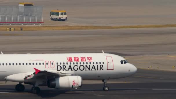 Airbus A320 salida del aeropuerto internacional de Hong Kong — Vídeos de Stock