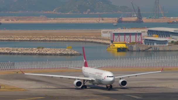 Départ de l'aéroport international de Hong Kong — Video