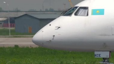 Hava Astana Embraer taksicilik