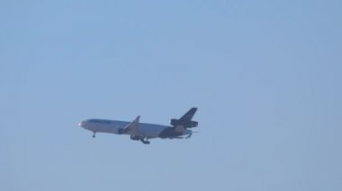 Lufthansa Kargo MD-11 yaklaşıyor.