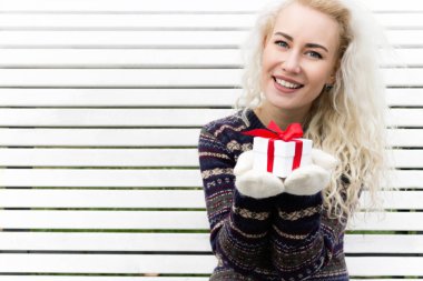 Kız şimdiki hoşlanır. Kopya alanı