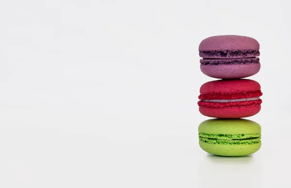 Macaron français isolé sur fond blanc — Photo