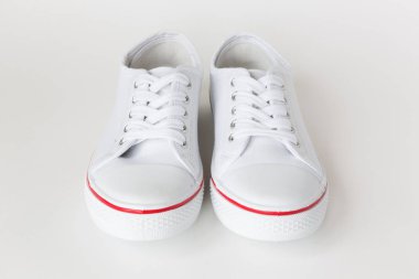 raslantısal spor ayakkabı