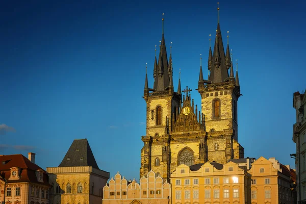 Igreja de Nossa Senhora antes de Tyn na Praça da Cidade Velha em Praga, Czec — Fotografia de Stock