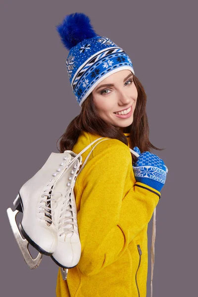 Genç kadın tam izole studio resim