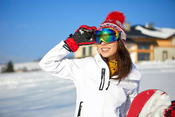 Sportos nő snowboardos — Stock Fotó