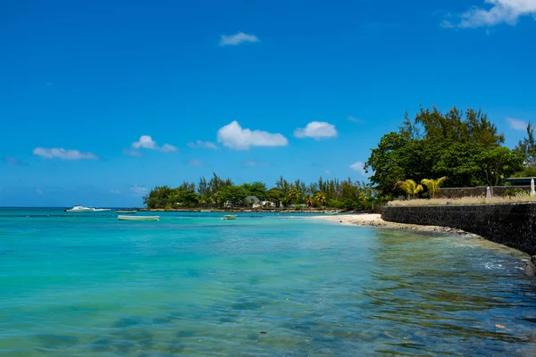 Étonnantes plages de sable blanc de l'île Maurice — Photo