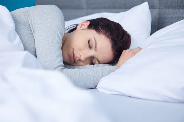 Beautiful girl sleeping — Stock Photo, Image