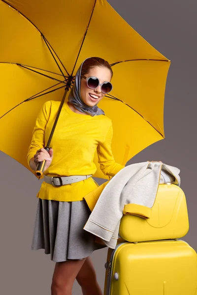 Travel fashionable woman — Stock Photo, Image