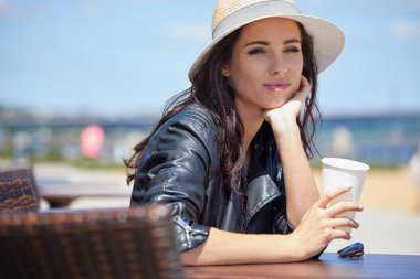 Genç güzel kadın. 