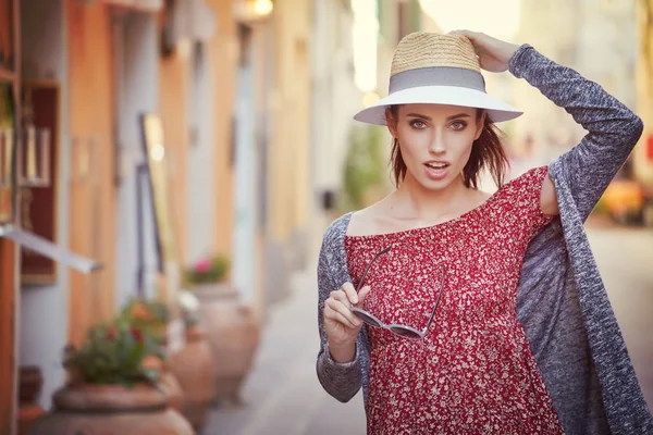 Fashionably dressed woman — Stock Photo, Image