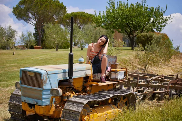 Young farmer woman — Stock Photo, Image