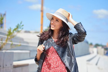 To Go şehir güzel kadın. 