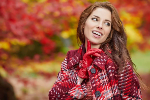 Portrait of beautiful brunette girl — Stock Photo, Image