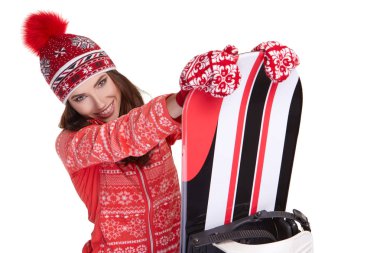 Bir snowboard studio tutan kadın