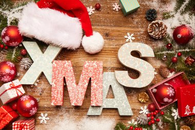 Noel süslemeleri rustik ahşap zemin, retro vintage