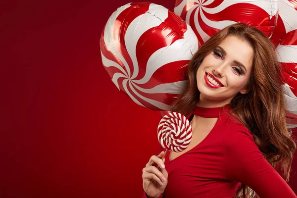 Kerst Vrouw Met Vakantie Ballonnen — Stockfoto