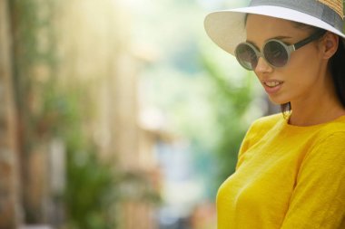 çekici kadın turist eski İtalyanca şehir  