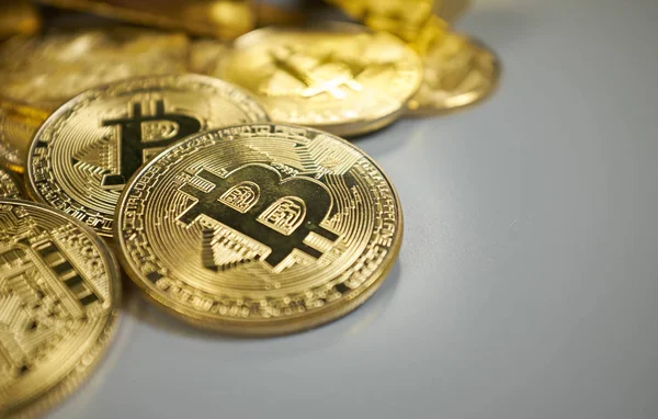 Golden Bitcoin Coins Gold Bitcoin Cryptocurrency Business Concept — Stock Photo, Image