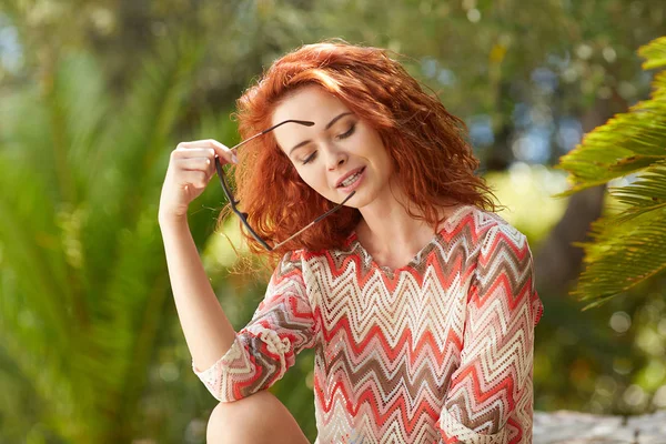 Porträt Der Roten Haare Entzückendes Mädchen Rote Haare — Stockfoto