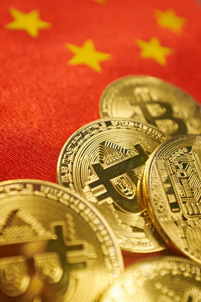 Golden Bitcoin Chinese Flag Background — Stock Photo, Image
