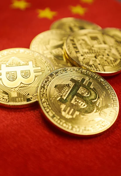 Golden Bitcoin Chinese Flag Background — Stock Photo, Image