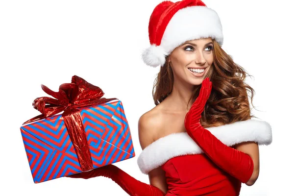 Krásná sexy dívka, která nosí santa claus oblečení s vánoční g — Stock fotografie
